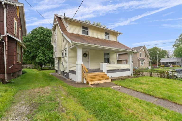 329 Girard Avenue, Canton, OH - Photo 3