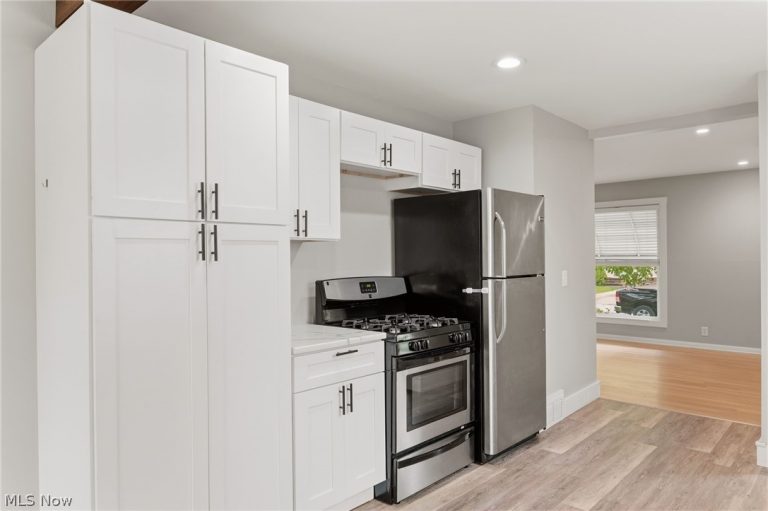 4353 182nd Street, Cleveland, OH - Photo 4