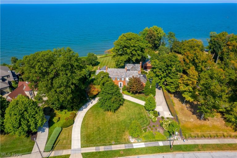20664 Beach Cliff Boulevard, Rocky River, OH, 44116
