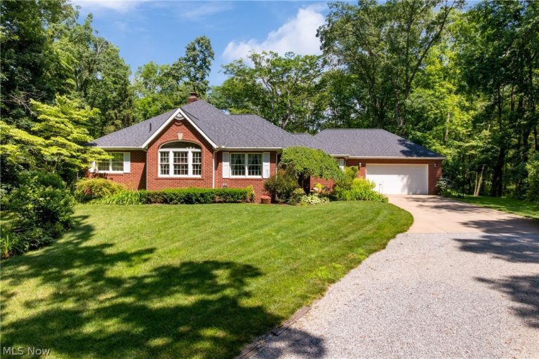 10400 Stoneacre Street, Canal Fulton, OH, 44614