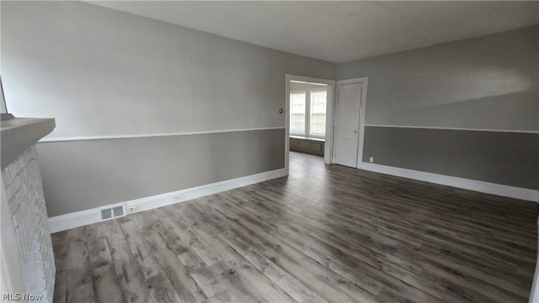 5240 State Road, Parma, OH - Photo 5