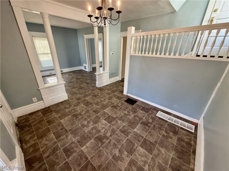 222 Rhodes Avenue, Akron, OH - Photo 2