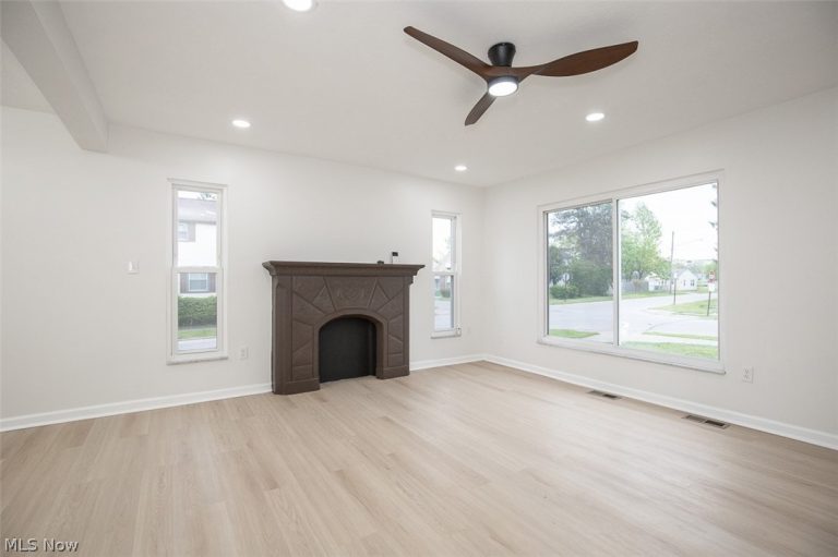 3896 Strandhill Road, Cleveland, OH - Photo 5