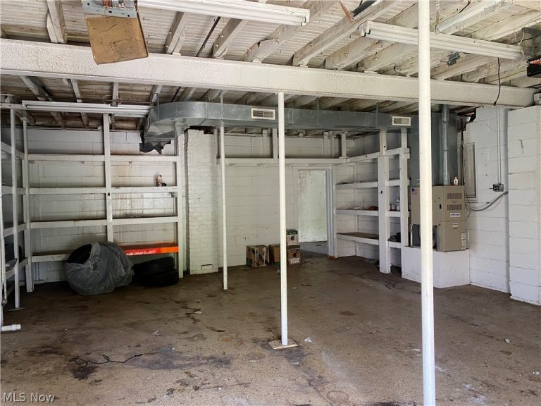 1023 Applegrove Street, North Canton, OH - Photo 8