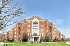 13800 Fairhill Road #416, Shaker Heights, OH