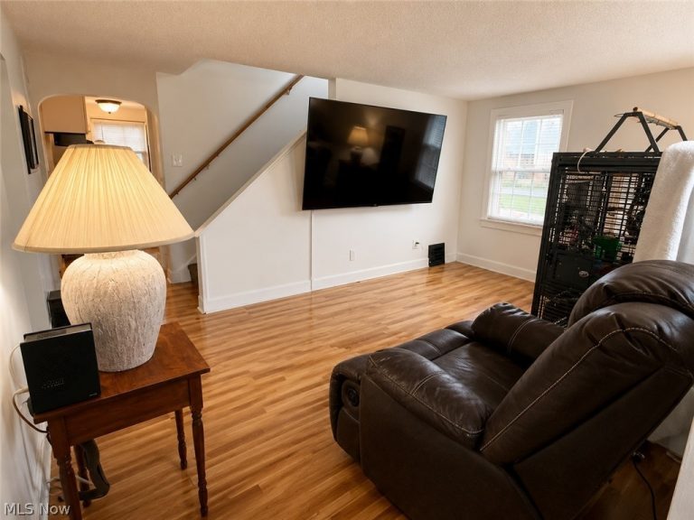 9614 Ravenna Road, Twinsburg, OH - Photo 4