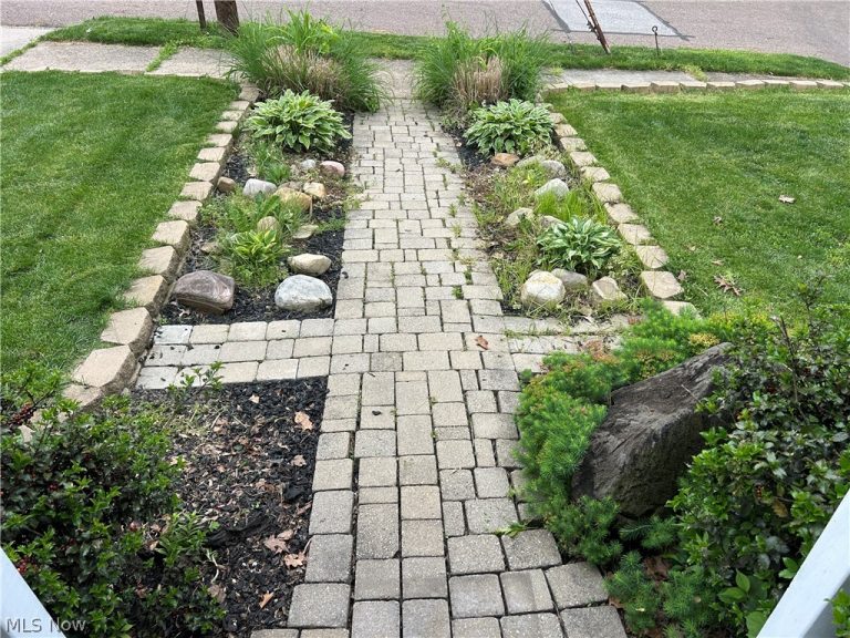 153 Burns Avenue, Akron, OH - Photo 2