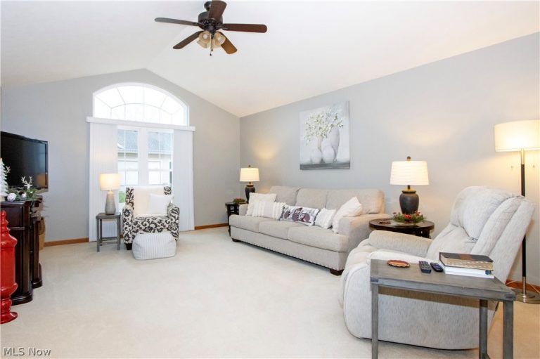344 Woodbury Circle, Dalton, OH - Photo 3