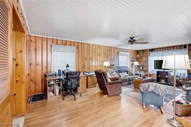 539 Secrist Lane, Girard, OH - Photo 4