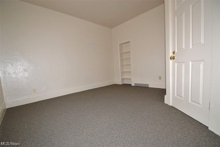 450 Allyn Street, Akron, OH - Photo 5