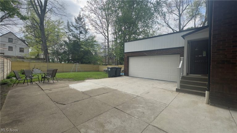 132 Jennette Drive, Boardman, OH - Photo 3