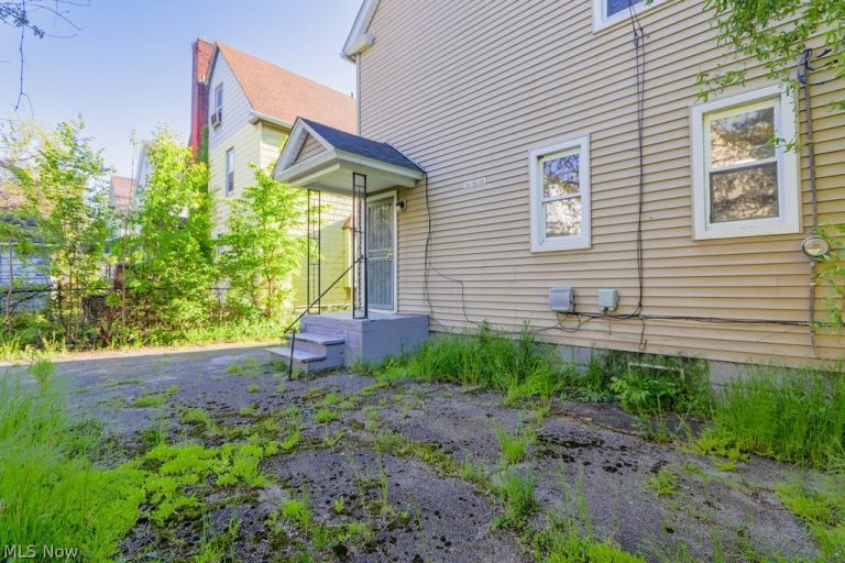 1337 84th Street, Cleveland, OH - Photo 6