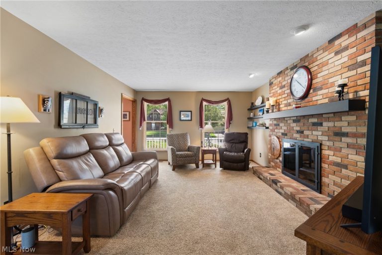 1675 Chatham Avenue, North Canton, OH - Photo 4
