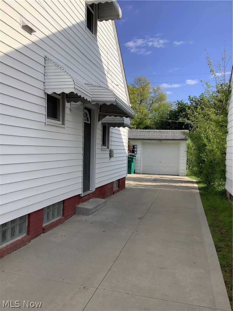 20004 Libby Road, Maple Heights, OH - Photo 3