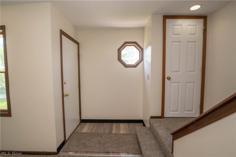 3615-3617 Mount Pleasant Street, North Canton, OH - Photo 5