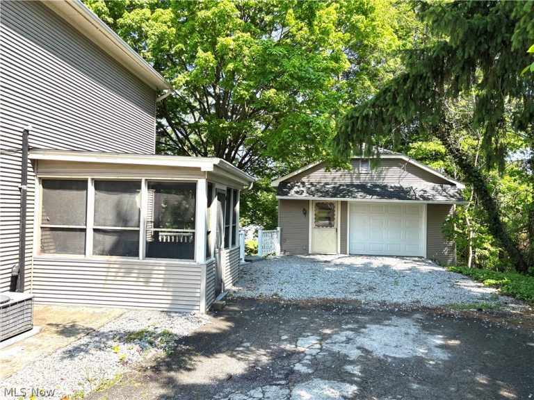 343 State Street, Leetonia, OH - Photo 6