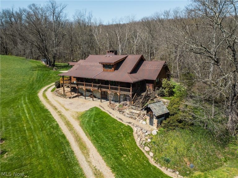 7313 County Road 22, Lakeville, OH - Photo 2