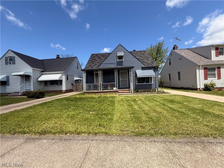 13701 Maple Leaf Drive, Garfield Heights, OH - Photo 3