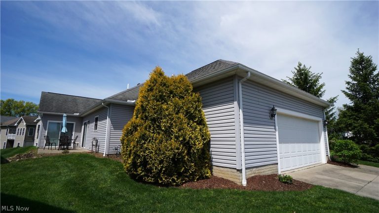 1166 Cobblestone Drive, Tallmadge, OH - Photo 6