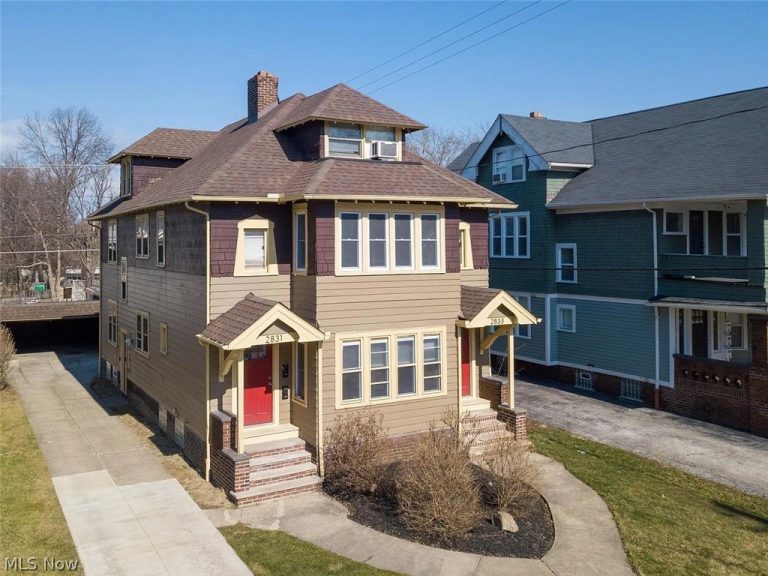2831 Avondale Avenue, Cleveland Heights, OH - Photo 2