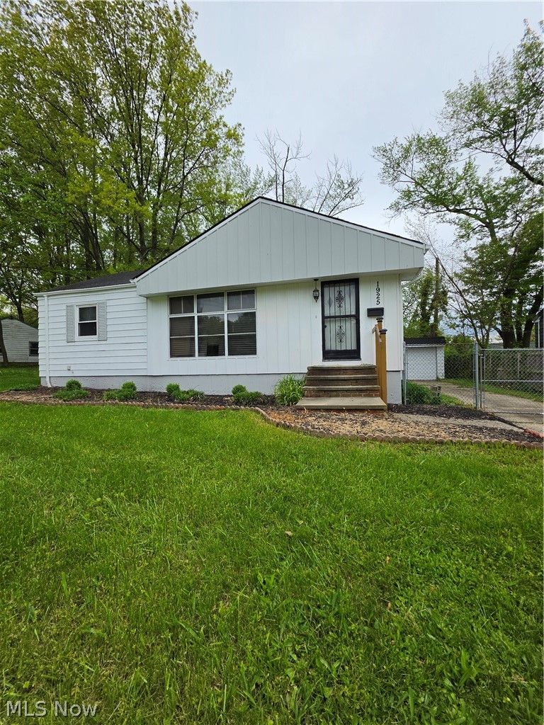 1925 Ridgehill Road, Cleveland, OH, 44121