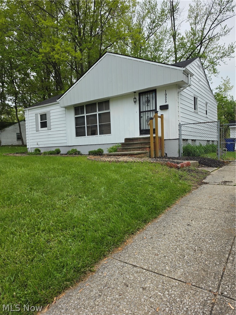 1925 Ridgehill Road, Cleveland, OH - Photo 2