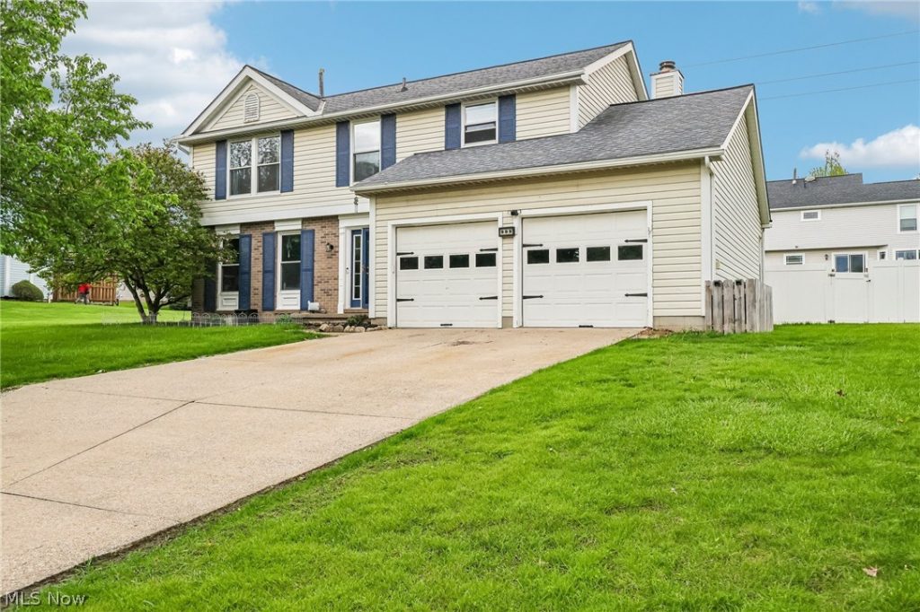 999 Pheasant Run Drive, Medina, OH