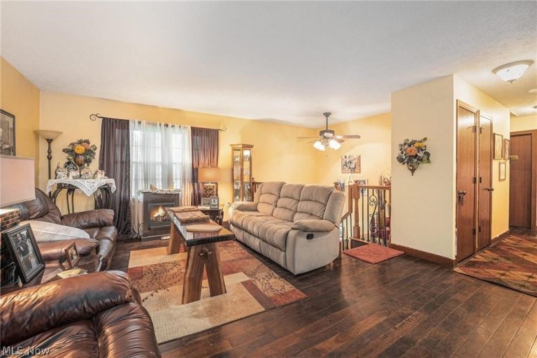 7032 Reed Road, Conneaut, OH - Photo 5