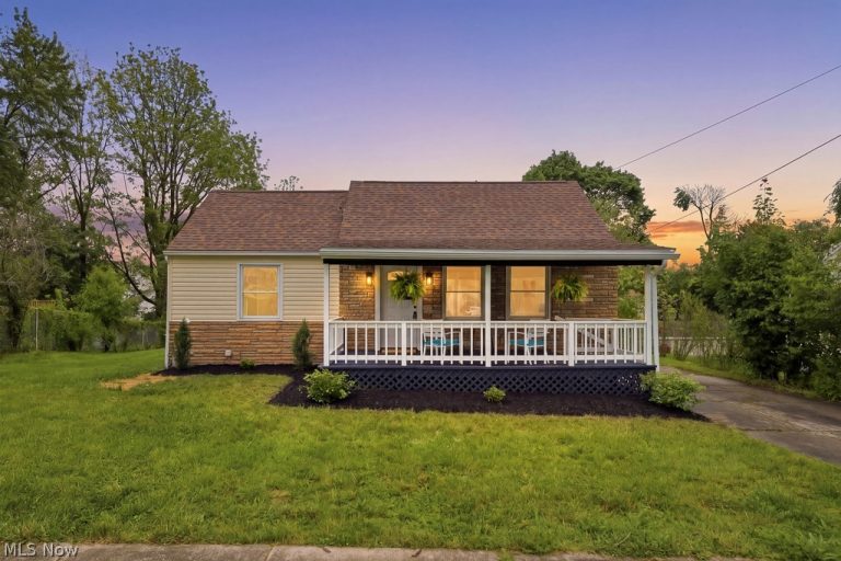 359 High Grove Boulevard, Akron, OH, 44312