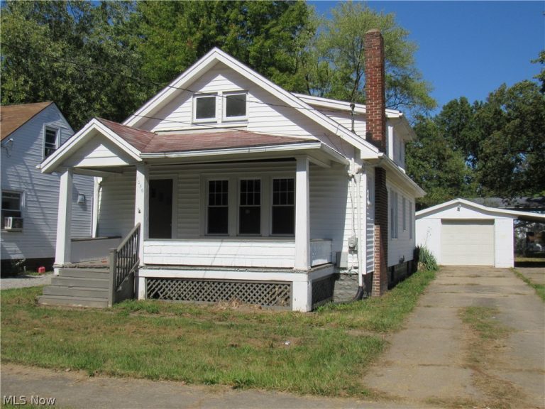 1056 Raymond Street, Warren, OH, 44485