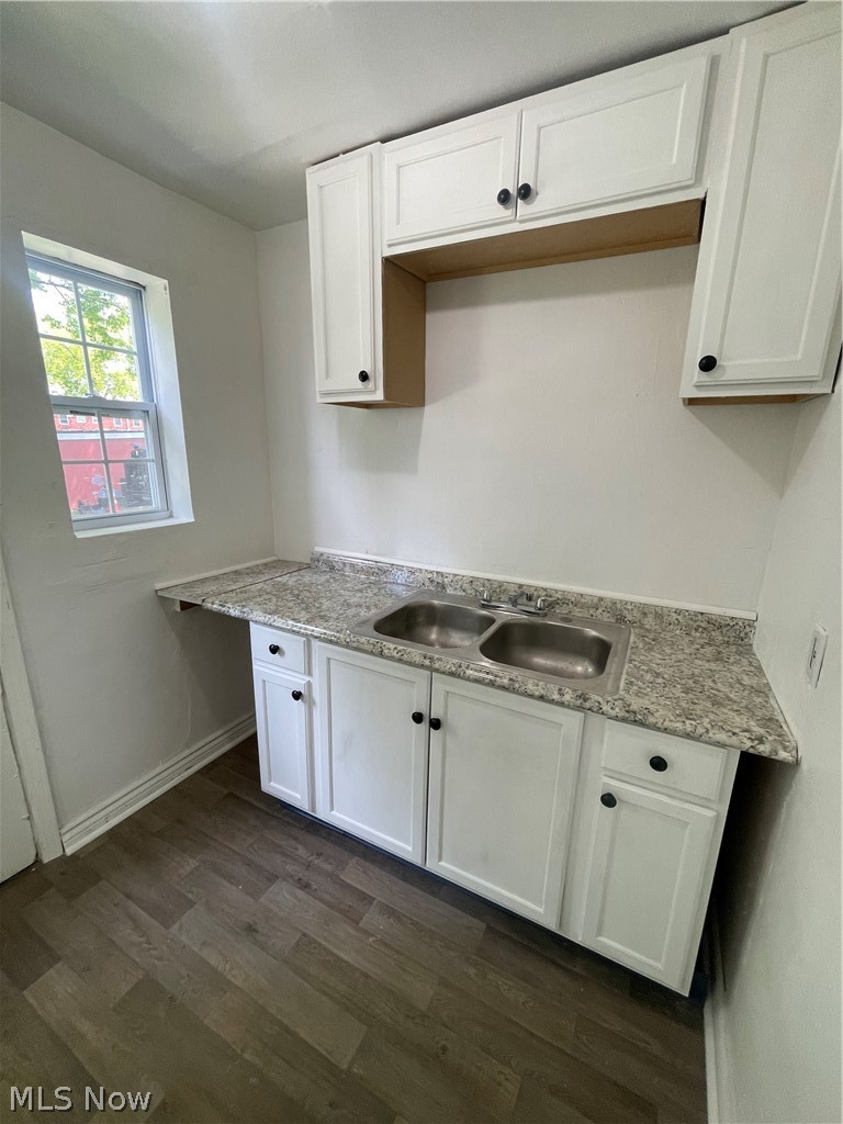 22651 Fox #I, Euclid, OH - Photo 6