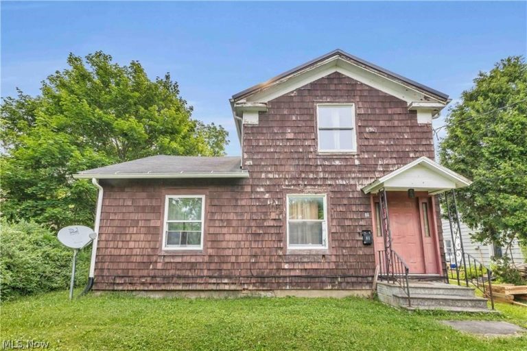 81 Pleasant Street, Oberlin, OH - Photo 2