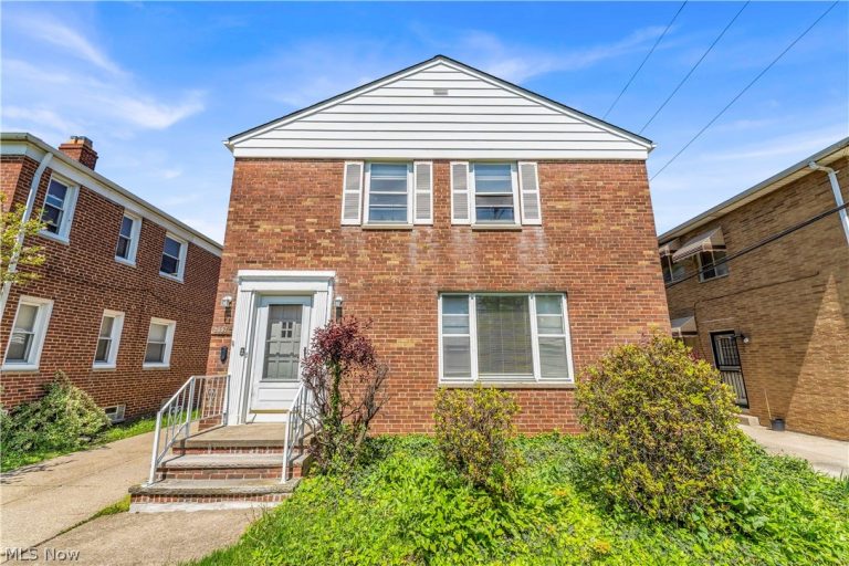 20571 Lake Shore Boulevard #2/UP, Euclid, OH, 44123