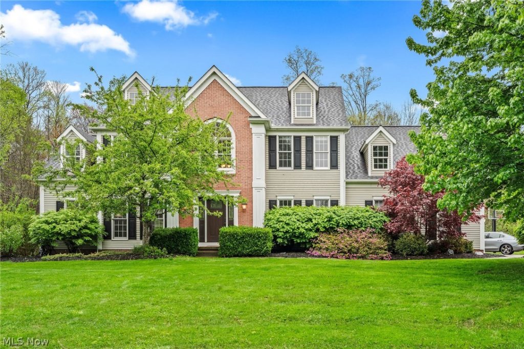 7375 Burntwood Way, Hudson, OH