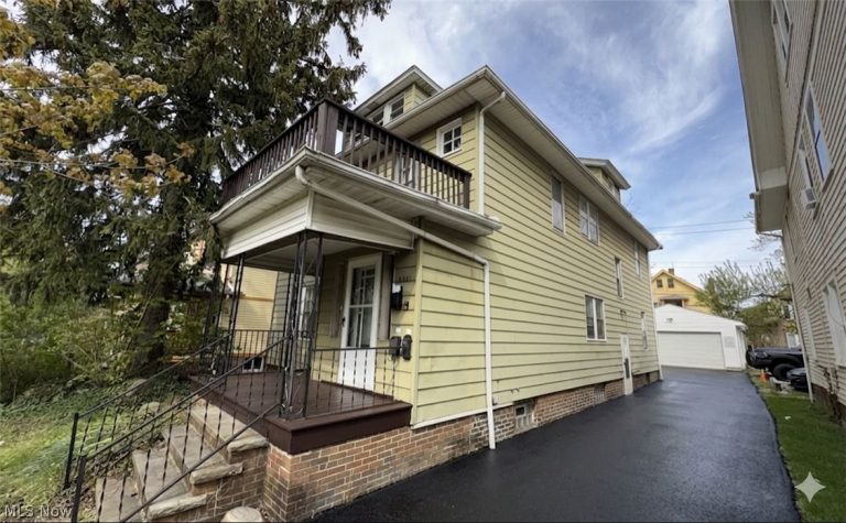 2201 Oakdale Road, Cleveland Heights, OH - Photo 3