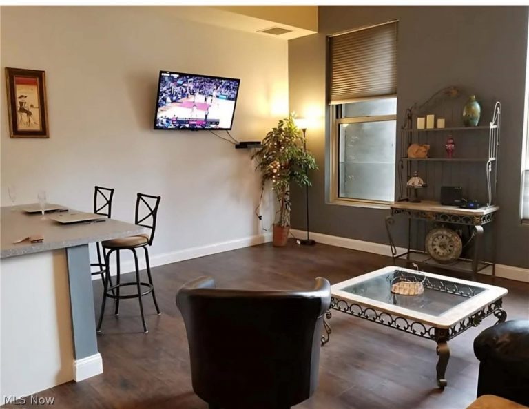 408 Saint Clair Avenue #311, Cleveland, OH - Photo 3