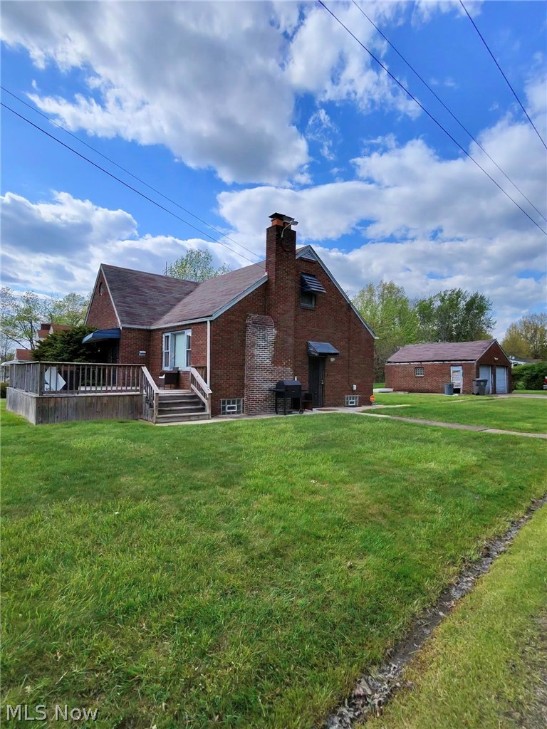 2156 Mcguffey Road, Youngstown, OH - Photo 2