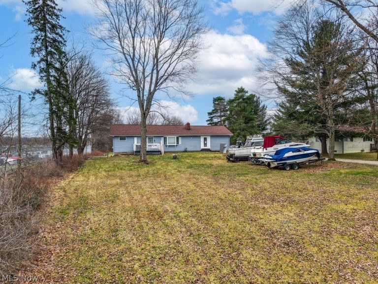200 Cochran Road, Cuyahoga Falls, OH, 44223