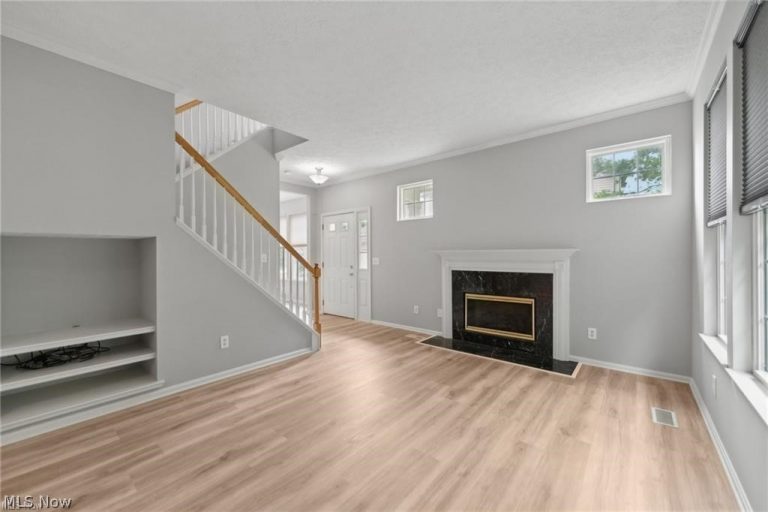 2672 Wyndgate Court #2672, Westlake, OH - Photo 8