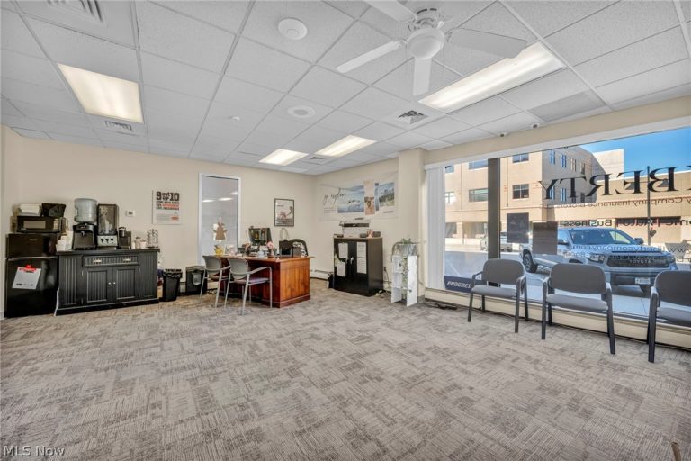 520 Broadway, Lorain, OH - Photo 8