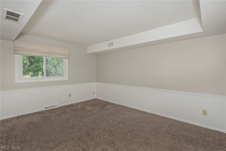 33320 Outley Park Drive, Solon, OH - Photo 6