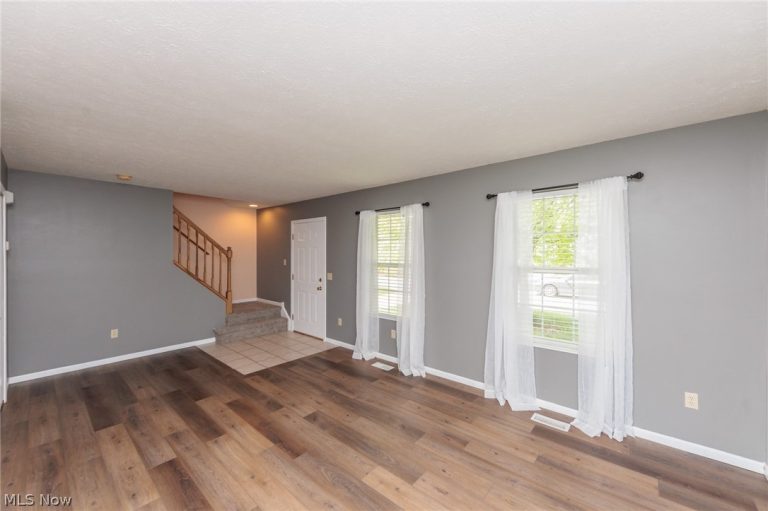 671 Tioga Trail, Willoughby, OH - Photo 6