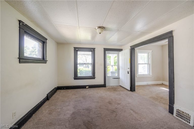 12322 Imperial Avenue, Cleveland, OH - Photo 4