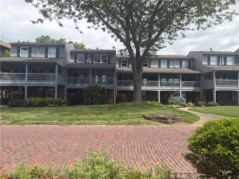 303 Ohio Street, Marietta, OH - Photo 2