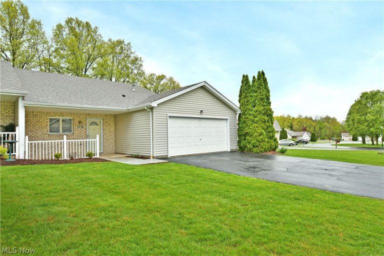 553 Wilcox Road #B, Austintown, OH - Photo 2