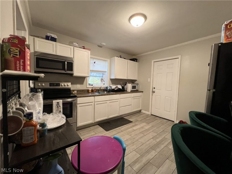 45 1st Avenue, Bedford, OH - Photo 6