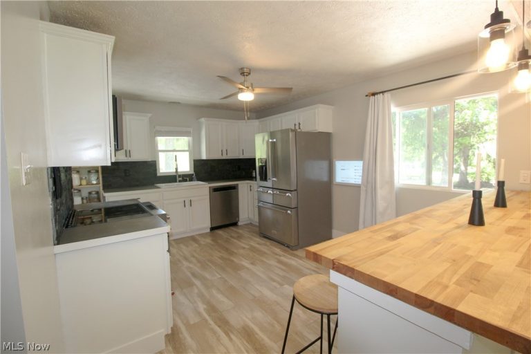 6382 Kungle Road, Clinton, OH - Photo 5