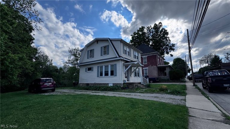 358 Locust Street, Wilmington, OH - Photo 2