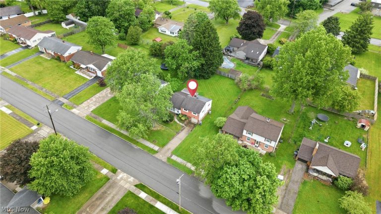 2534 Sierra Drive, Youngstown, OH - Photo 6