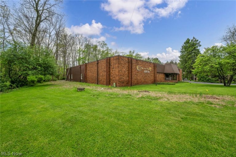12930 Chippewa Road, Brecksville, OH - Photo 3